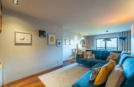 Fully Renovated 2 Bedroom Apartment a few meters from El Corte Inglès and the Metro