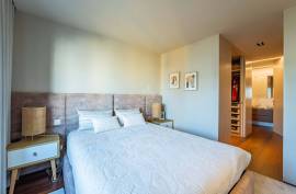 Fully Renovated 2 Bedroom Apartment a few meters from El Corte Inglès and the Metro