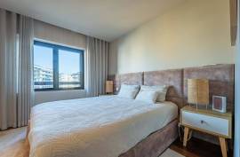 Fully Renovated 2 Bedroom Apartment a few meters from El Corte Inglès and the Metro