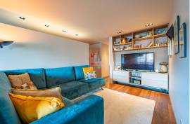 Fully Renovated 2 Bedroom Apartment a few meters from El Corte Inglès and the Metro