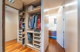 Fully Renovated 2 Bedroom Apartment a few meters from El Corte Inglès and the Metro