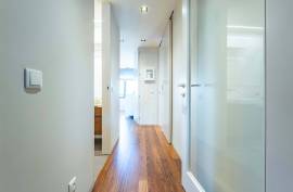 Fully Renovated 2 Bedroom Apartment a few meters from El Corte Inglès and the Metro