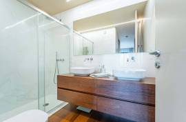 Fully Renovated 2 Bedroom Apartment a few meters from El Corte Inglès and the Metro