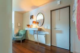 Fully Renovated 2 Bedroom Apartment a few meters from El Corte Inglès and the Metro