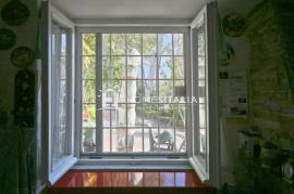 Ground floor apartment with view of castle