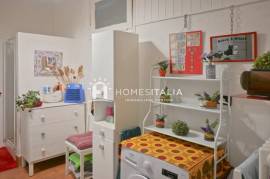 Ground floor apartment with view of castle