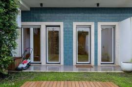 T1 of 76 m² with private garden – Lapa