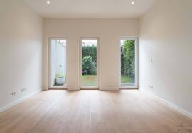 T1 of 76 m² with private garden – Lapa