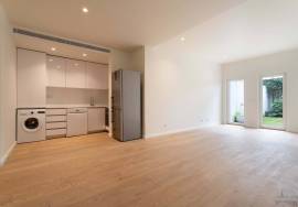 T1 of 76 m² with private garden – Lapa