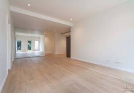 T1 of 76 m² with private garden – Lapa