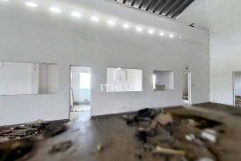 Basement building, ground floor and 1st floor, classified as an area of economic activity - Elvas, Portugal