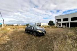 Basement building, ground floor and 1st floor, classified as an area of economic activity - Elvas, Portugal