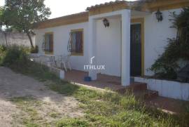 Farm with 16.000 m2 with House, in Elvas | Alentejo | Portugal