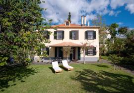 Historic 5-Bedroom Home with Panoramic Funchal Bay Views