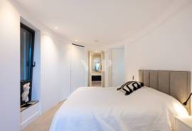 Contemporary 3 Bedroom Sea Front Villa with Rooftop and Ocean Views, Vale do Lobo