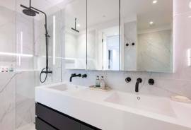 Contemporary 3 Bedroom Sea Front Villa with Rooftop and Ocean Views, Vale do Lobo