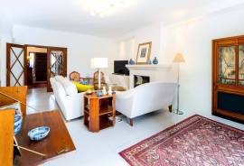 4 Bedroom Golf Front Villa in Vilamoura with Pool and Private Garden