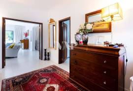 4 Bedroom Golf Front Villa in Vilamoura with Pool and Private Garden