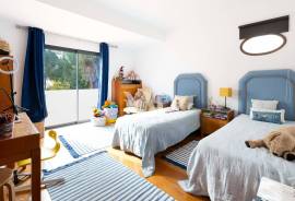 4 Bedroom Golf Front Villa in Vilamoura with Pool and Private Garden