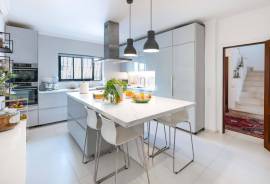 4 Bedroom Golf Front Villa in Vilamoura with Pool and Private Garden