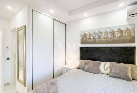 Renovated 1+1 Bedroom Duplex Apartment with Terrace in Vale do Lobo