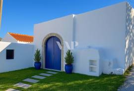 Final phase of construction: 3 Houses on a plot of 6560m² in Santa Bárbara de Nexe - Faro