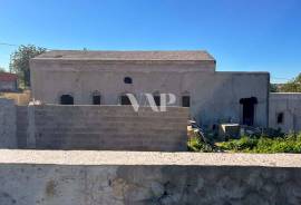 Final phase of construction: 3 Houses on a plot of 6560m² in Santa Bárbara de Nexe - Faro