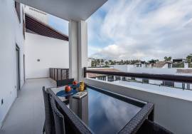 Two bedroom apartment with sea view