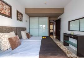 Two bedroom apartment with sea view