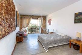 Tavira Riverside Townhouse with Restaurant & Duplex Apartment