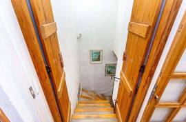 Tavira Riverside Townhouse with Restaurant & Duplex Apartment