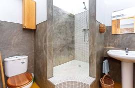 Tavira Riverside Townhouse with Restaurant & Duplex Apartment