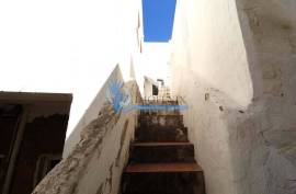 Property for Rehabilitation with Panoramic View in the Village of Boliqueime