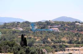 Property for Rehabilitation with Panoramic View in the Village of Boliqueime