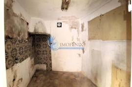 Property for Rehabilitation with Panoramic View in the Village of Boliqueime