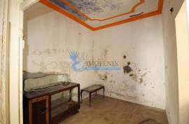 Property for Rehabilitation with Panoramic View in the Village of Boliqueime