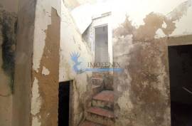 Property for Rehabilitation with Panoramic View in the Village of Boliqueime