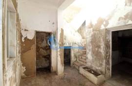 Property for Rehabilitation with Panoramic View in the Village of Boliqueime