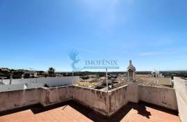 Property for Rehabilitation with Panoramic View in the Village of Boliqueime