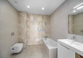 New 2 bedroom townhouse located in an exclusive condominium - Branqueira