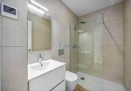 New 2 bedroom townhouse located in an exclusive condominium - Branqueira