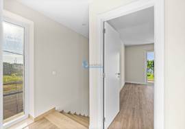 New 2 bedroom townhouse located in an exclusive condominium - Branqueira