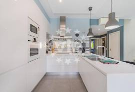 ALBUFEIRA - LUXURY THREE BEDROOM VILLA - PRIVATE POOL