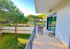 3-Bed Long-Term Rental in Falesia | Gated Algarve Condominium Near the Beach