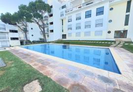 3-Bed Long-Term Rental in Falesia | Gated Algarve Condominium Near the Beach