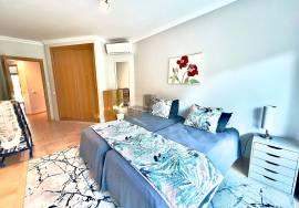 3-Bed Long-Term Rental in Falesia | Gated Algarve Condominium Near the Beach