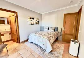 3-Bed Long-Term Rental in Falesia | Gated Algarve Condominium Near the Beach