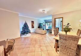 3-Bed Long-Term Rental in Falesia | Gated Algarve Condominium Near the Beach