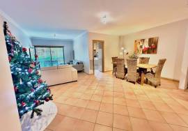 3-Bed Long-Term Rental in Falesia | Gated Algarve Condominium Near the Beach