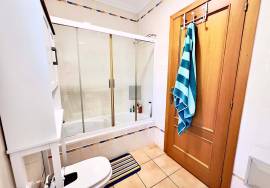 3-Bed Long-Term Rental in Falesia | Gated Algarve Condominium Near the Beach